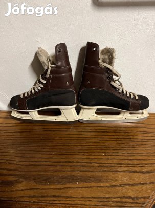 Hoki korcsolya eladó!