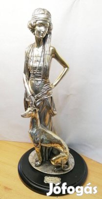 Hölgy kutyával, szecessziós stílusú ezüsttel bevont szobor Auro Belcar