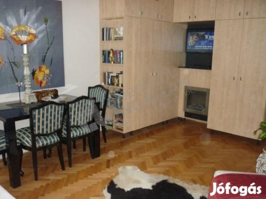 Hollán Ernő utcában Újlipótváros   35 m-es, gépesített garzon