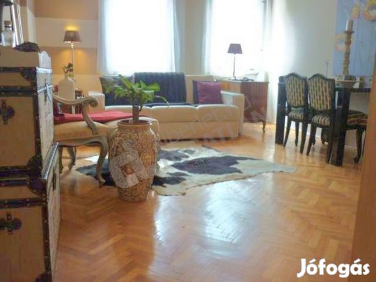 Hollán Ernő utcában Újlipótváros   35 m-es, gépesített garzon