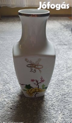 Hollóházi aranyozott, virágmintás számozott egyedi nagy váza