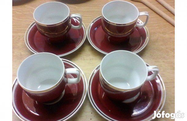 Hollóházi bordó kávés csészék és -aljak arany széllel