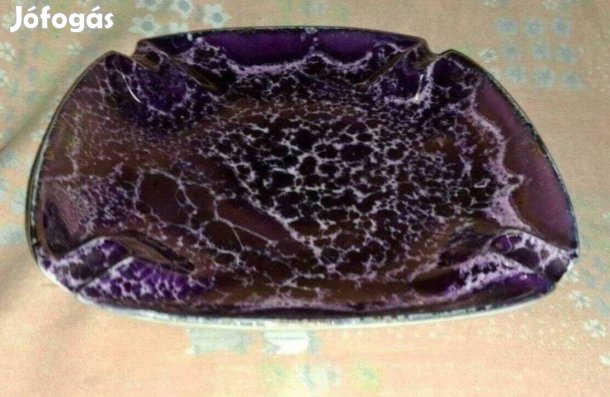 Hóllóházi hamutartó