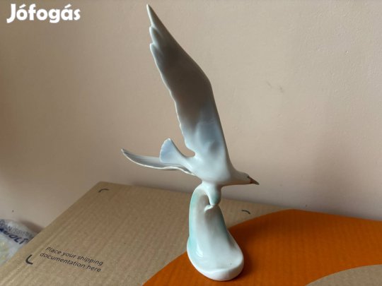 Hollóházi madár formájú porcelán
