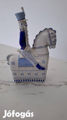 Hollóhazi nagy huszár lóvon porcelán