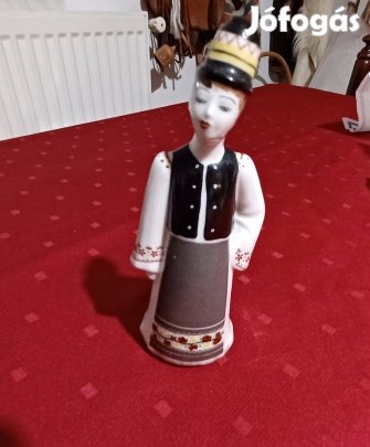 Hollóházi népi figurák eladó