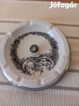 Hollóházi porcelán Jurcsák hamutartó 