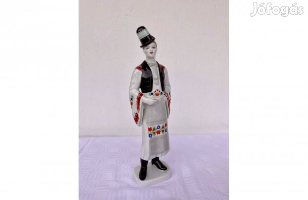 Hollóházi porcelán - matyó fiú