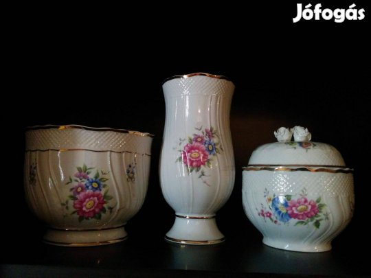 Hollóházi porcelán dísztárgy garnitúra