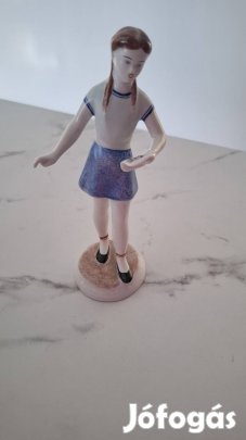 Hollóházi porcelán éneklő kislány