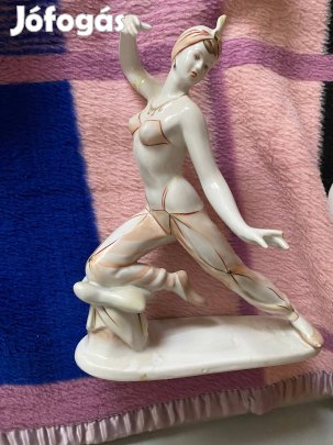 Hollóházi porcelán táncosnő