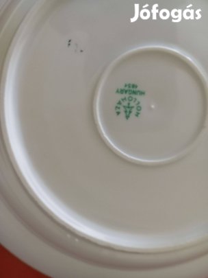 Hollóházi porcelán tányérok