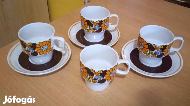 Hollóházi régi retro kávés szettek, pótlásra is, kettő szett+ 1 csésze