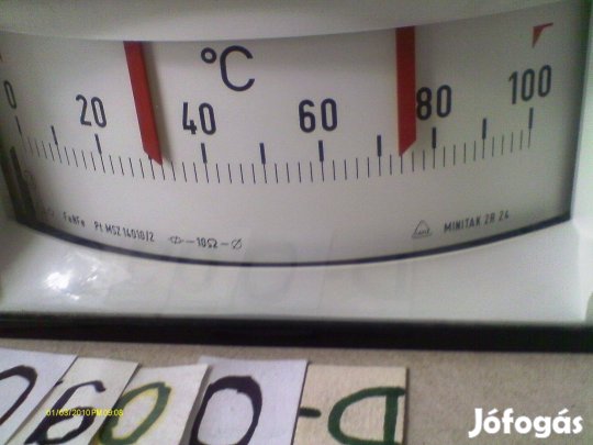 Hőmérsékletmérő táblaműszer eladó. (D-0090)