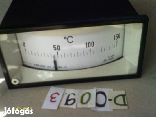 Hőmérsékletmérő táblaműszer eladó. (D-0093)
