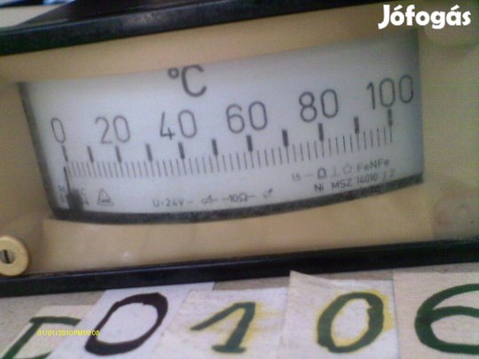 Hőmérsékletmérő táblaműszer eladó. (D-0106)