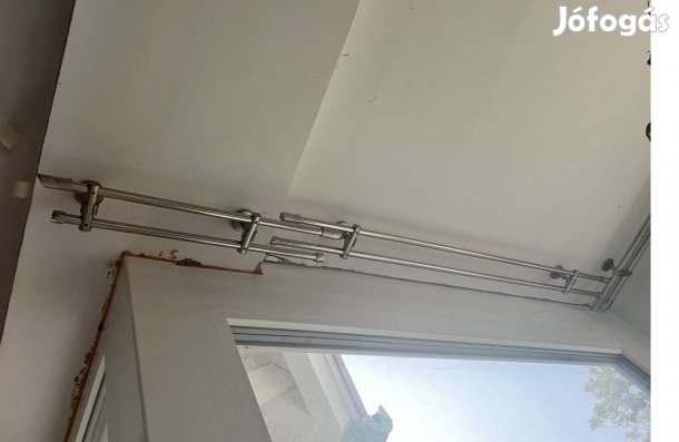 Homeware fém függönyrúdak, tartókonzollal,végzáróval 9,85m