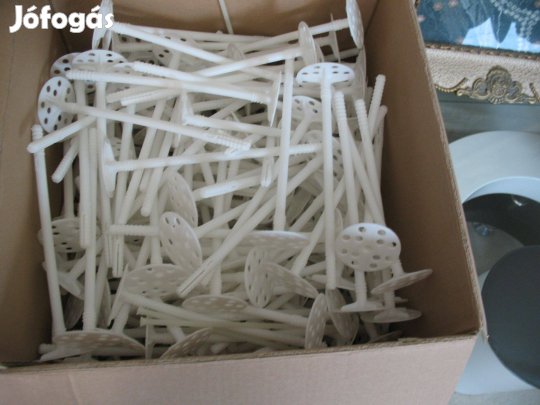 Homlokzati hőszigeteléshez 230 db 23 cm-es dűbel eladó