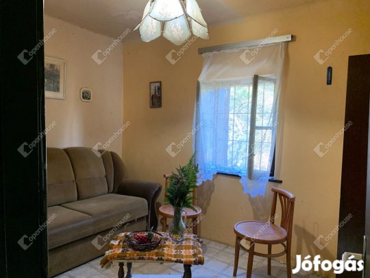 Homokkomáromi 30 nm-es ház eladó