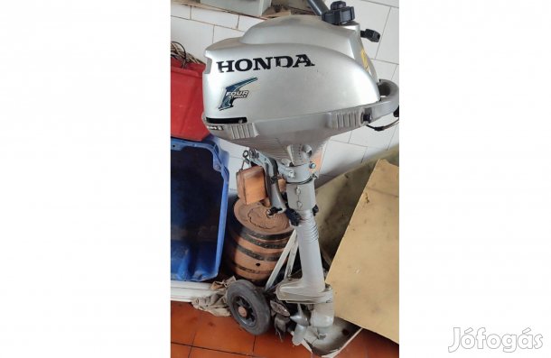 Honda 2,3 cm kis csónak motor. KB 50-80 órát használtuk