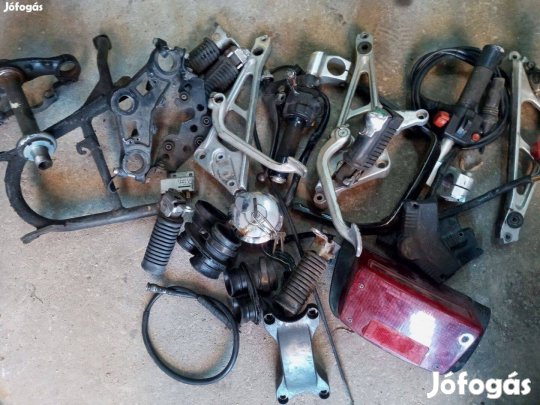 Honda CBX 550 alkatrészek