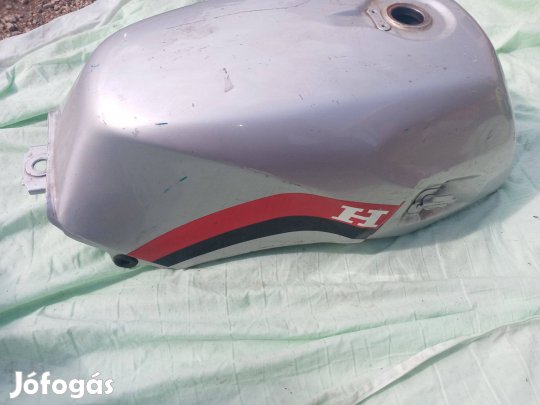 Honda CBX 750 alkatrész ,tank 20 ft