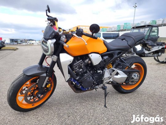 Honda CB 1000 R Tuningolt Pályamotor utcára