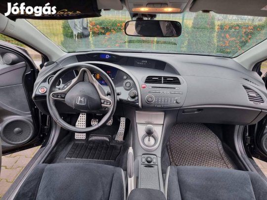 Honda Civic 1.8 Sport 5DR