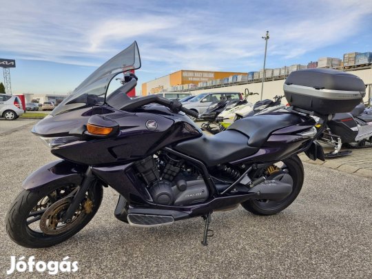 Honda DN-01 12 Hónap Garancia ABS