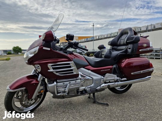 Honda GL 1800 (GOLD Wing) 1. tulajdonostól! sok...