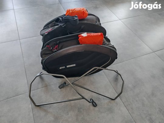 Honda Hornet Givi túratáska tartókonzolllal