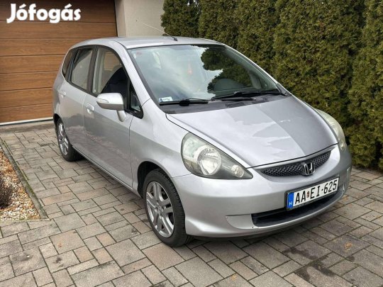 Honda Jazz 1.4 LS My. 2005 Digitklíma 2 garn. k...