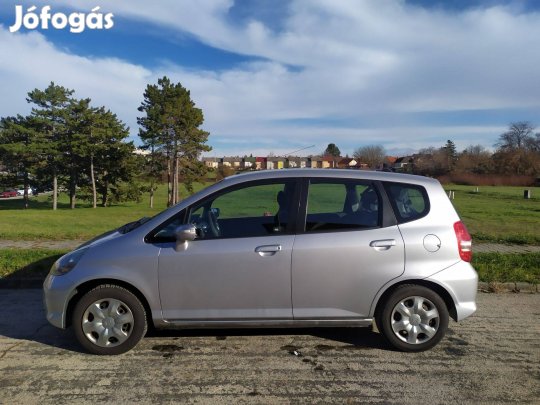 Honda Jazz 1.4 LS (digit klíma, téli gumi, friss szervíz)