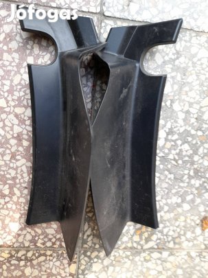 Honda Jazz hibrid hátsó lámpavédő műanyag eladó