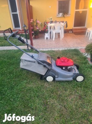 Honda Motoros fügyüjtös fünyiró. 
