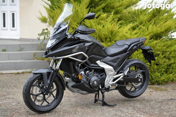 Honda NC 750 X MO-i.ABS.TC.1-Tulaj.Sérülésmente...
