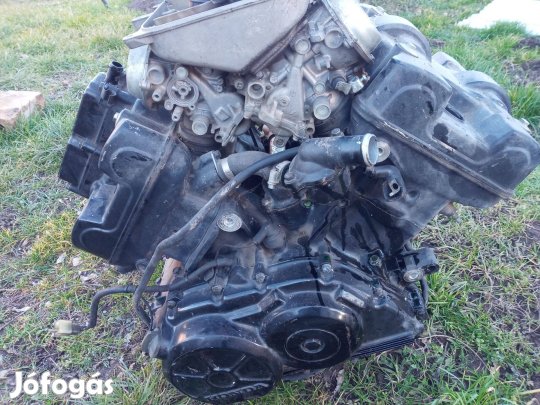 Honda VFR 750 RC 24 alkatrész , blokk