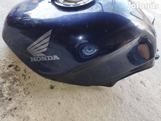 Honda VFR 750 RC 36 / 2 alkatrészek , tank