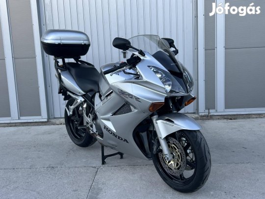 Honda VFR 800 .