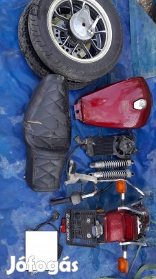 Honda VT 500 alkatrész , hűtő