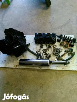 Honda XX X11 alkatrészek