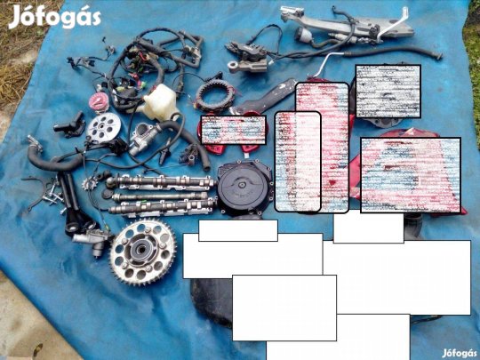 Honda X 11 , X11 alkatrész kerekek