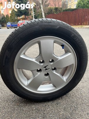 Honda felni + nyári gumi