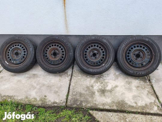 Honda jazz lemezfelni nyári gumival 15"