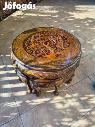 Hong Kongban készült tea asztal 4 székkel