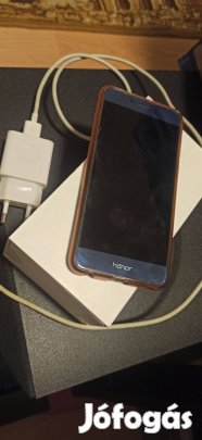 Honor 8, újszerű,2 kártyás eladó.Újszerű állapotban+saját doboz,töltő!