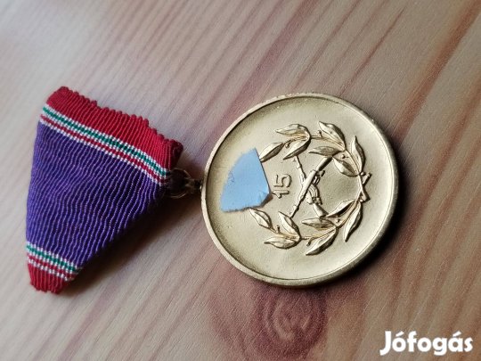 Honvédelmi 15 éves vésett Szolgálati érdemérem ritkább db