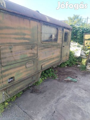 Honvédségi konténer