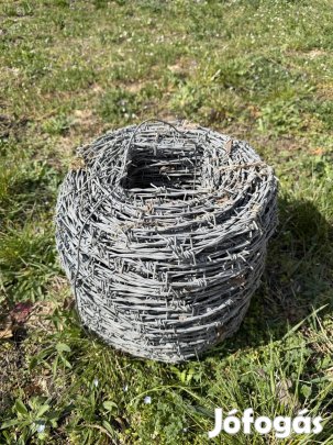 Horganyzott szögesdrót tekercs kb. 15-20 kg