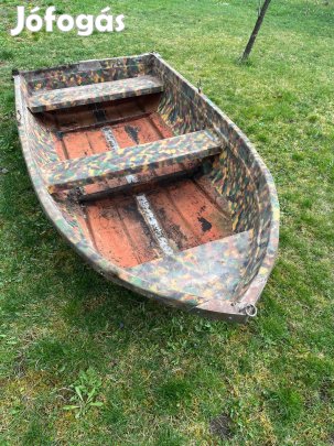 Horgász csónak evező és motortartóval